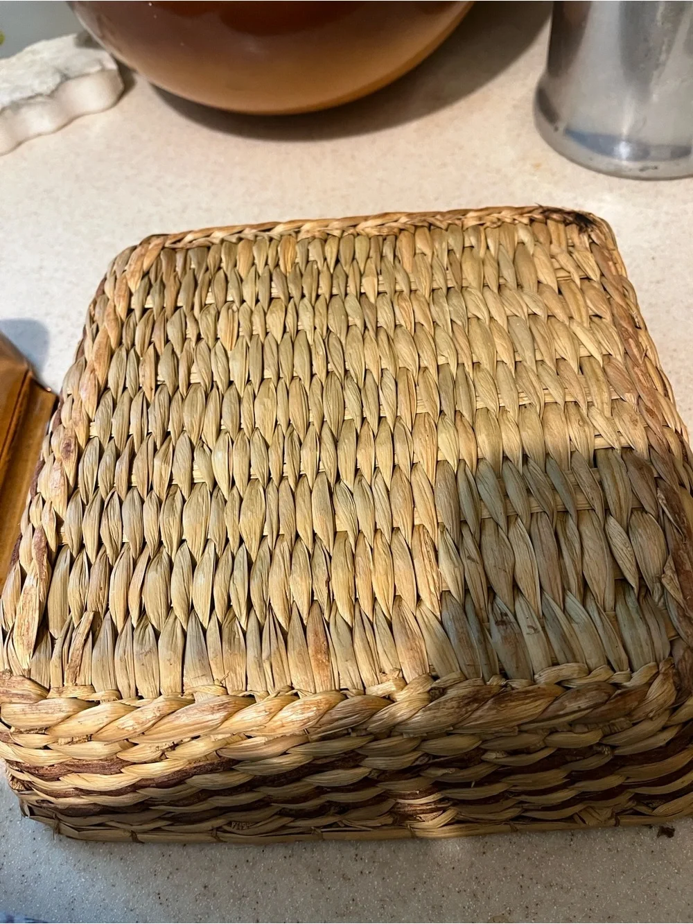 Amber Glass Baking Dish with Wicker Carrier - anchor hocking